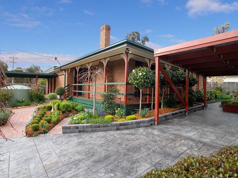 1 Rickards Avenue, Knoxfield VIC 3180