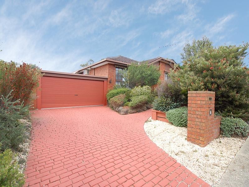 34 Mayfair Drive, Ferntree Gully VIC 3156