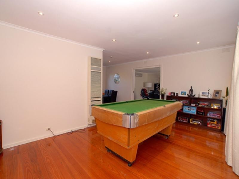 6 Tinarra Court, Kilsyth VIC 3137