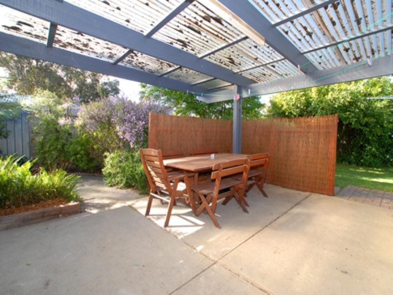 6 Tinarra Court, Kilsyth VIC 3137