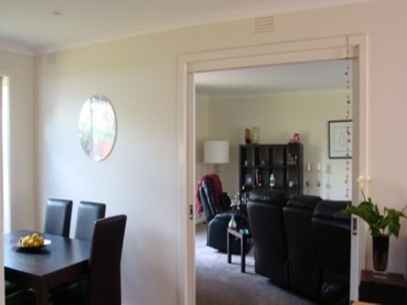 6 Tinarra Court, Kilsyth VIC 3137