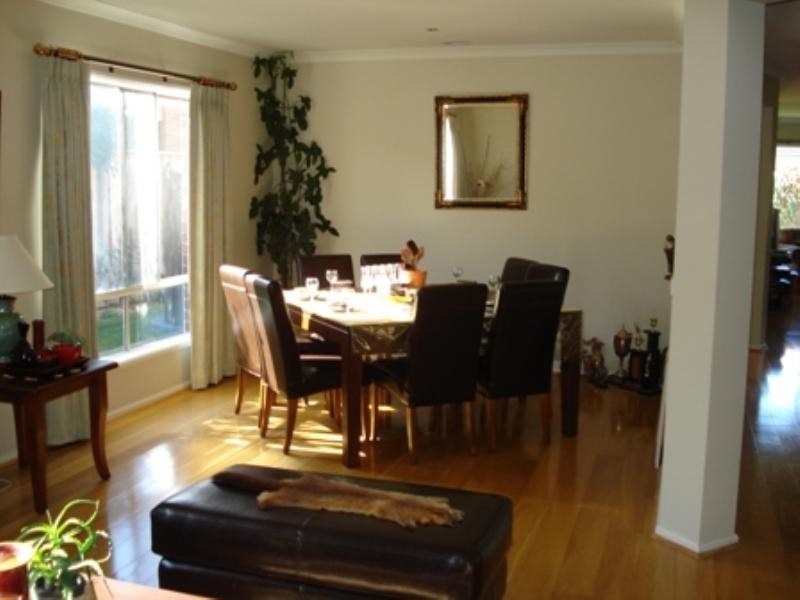 4 Ardenne Court, Narre Warren South VIC 3805