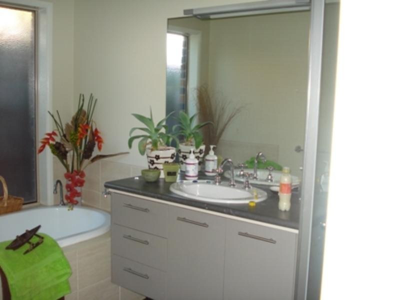 4 Ardenne Court, Narre Warren South VIC 3805