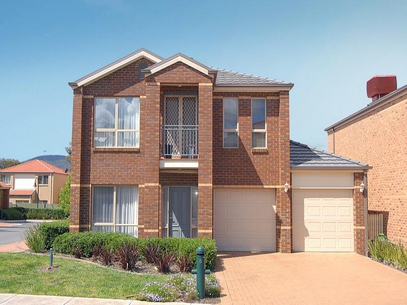 8 Watling Grove, Ferntree Gully VIC 3156