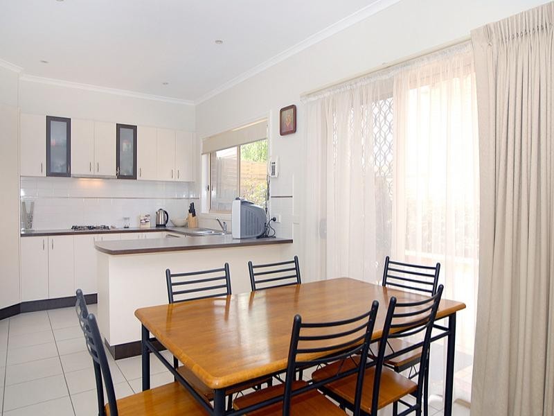 8 Watling Grove, Ferntree Gully VIC 3156