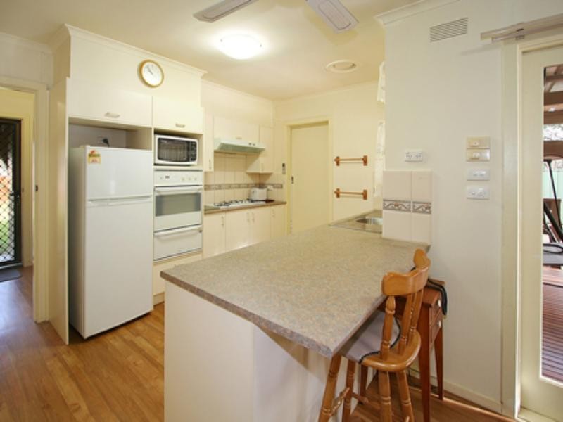 9 Glenfern Road, Ferntree Gully VIC 3156