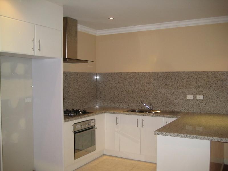 2/8 Harley Street, Knoxfield VIC 3180