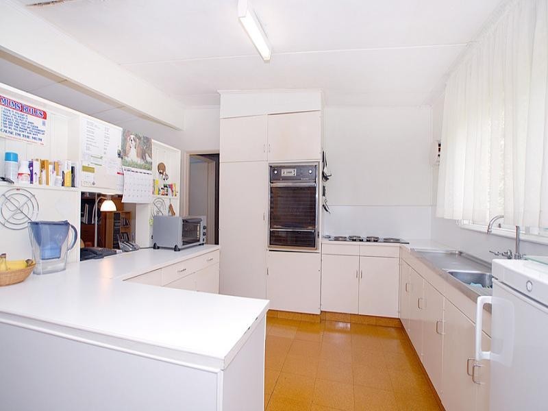 19 Loretto Avenue, Ferntree Gully VIC 3156