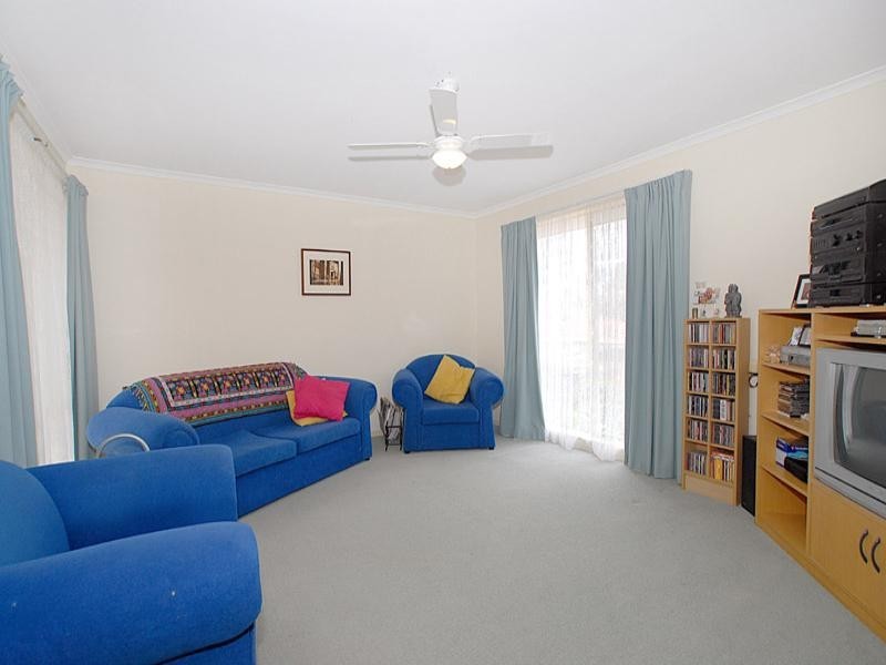 2/23 Stonehaven Avenue, Boronia VIC 3155