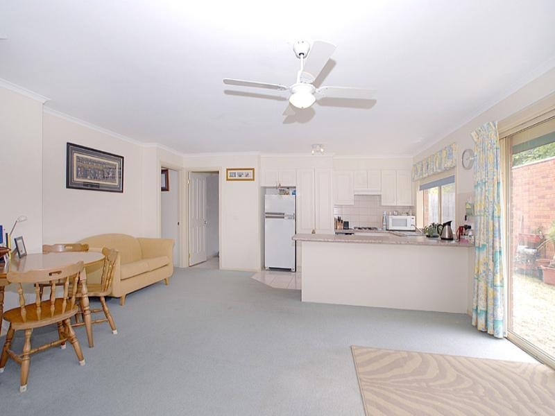 2/23 Stonehaven Avenue, Boronia VIC 3155