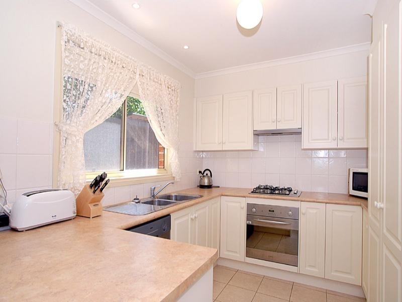 2/4 Austin Street, Ferntree Gully VIC 3156