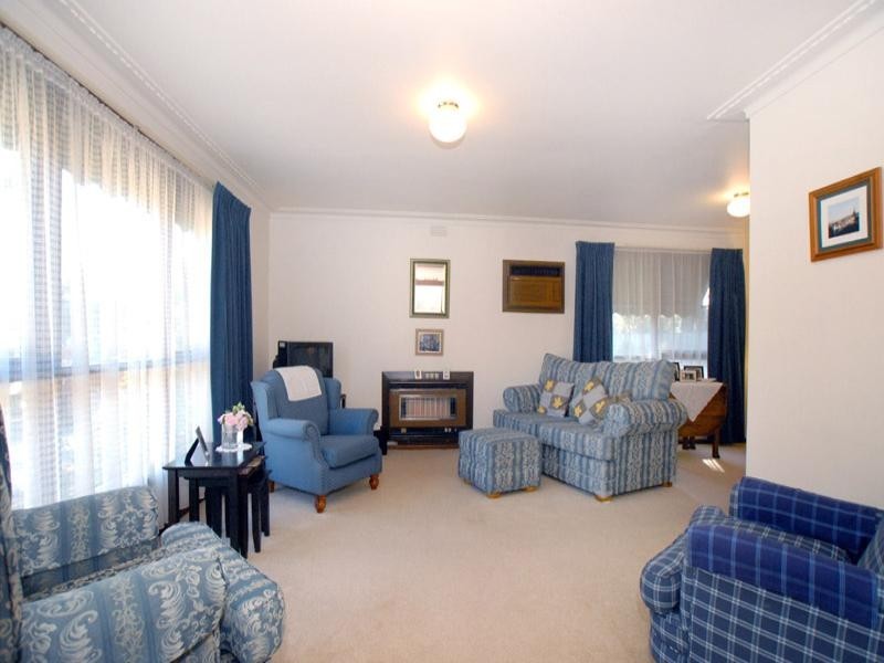 6 Renwick Road, Ferntree Gully VIC 3156