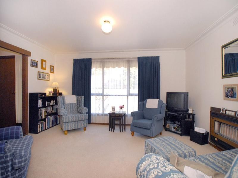 6 Renwick Road, Ferntree Gully VIC 3156