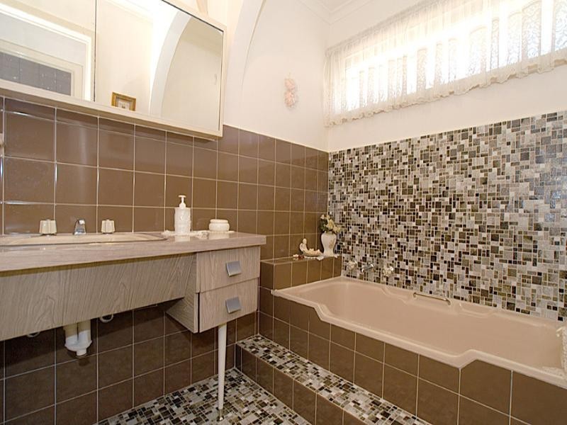 1842 Ferntree Gully Road, Ferntree Gully VIC 3156