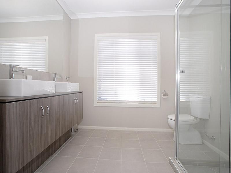 9 Bernly Boulevard, Berwick VIC 3806