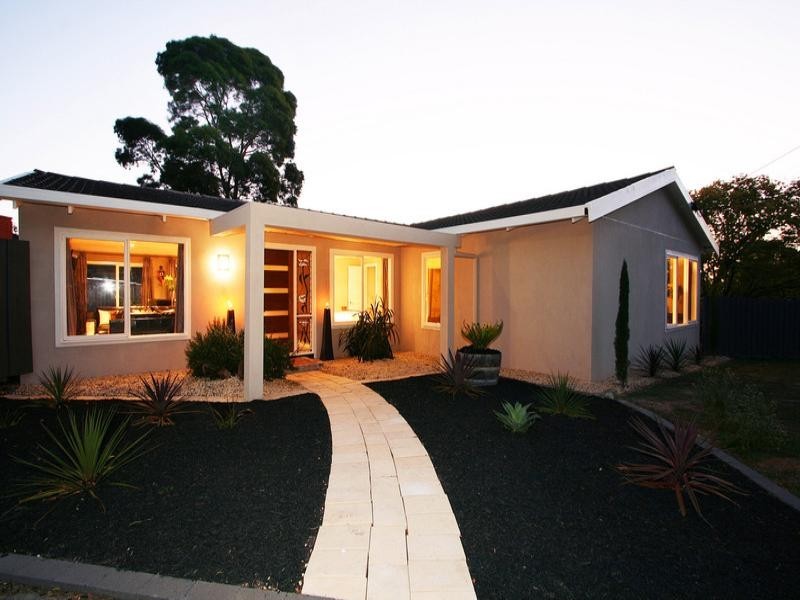 48 Johnson Drive, Ferntree Gully VIC 3156