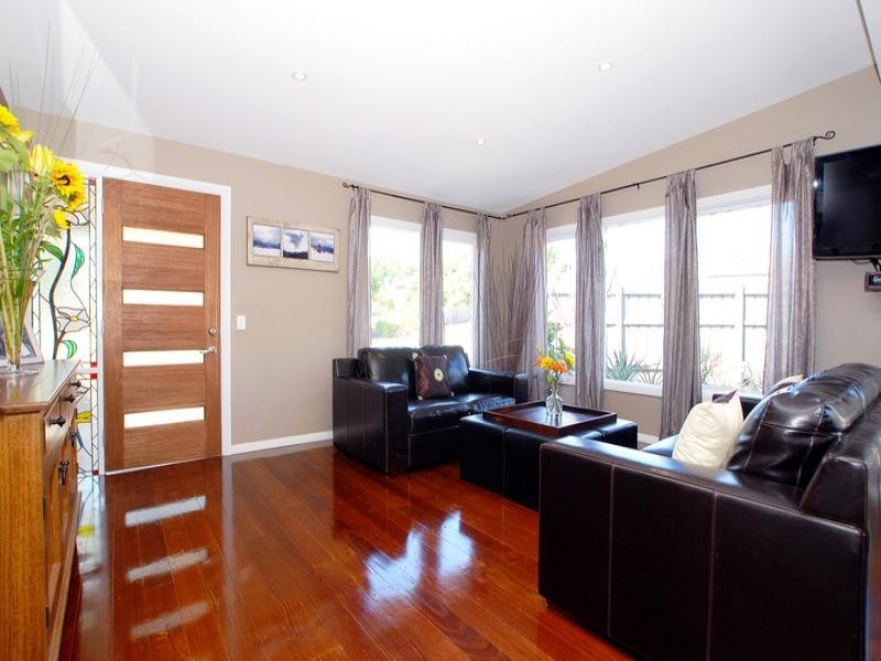 48 Johnson Drive, Ferntree Gully VIC 3156