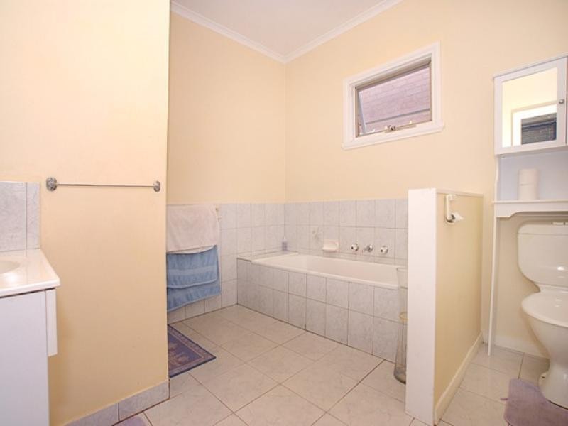 1/80 Edina Road, Ferntree Gully VIC 3156