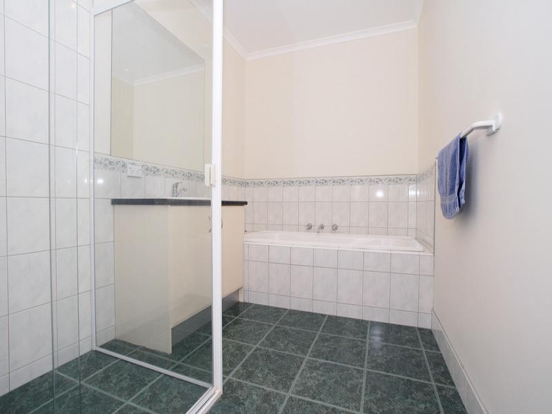 2/1 Mellowood Court, Ferntree Gully VIC 3156