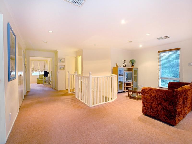 2 Sunrise Court, Lysterfield VIC 3156