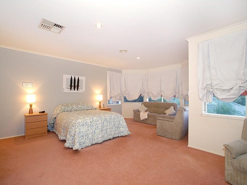 2 Sunrise Court, Lysterfield VIC 3156