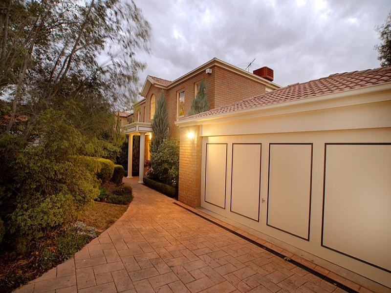 2 Sunrise Court, Lysterfield VIC 3156