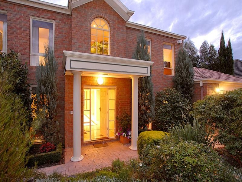 2 Sunrise Court, Lysterfield VIC 3156