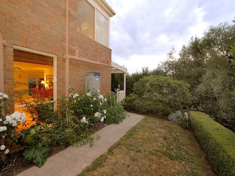 2 Sunrise Court, Lysterfield VIC 3156