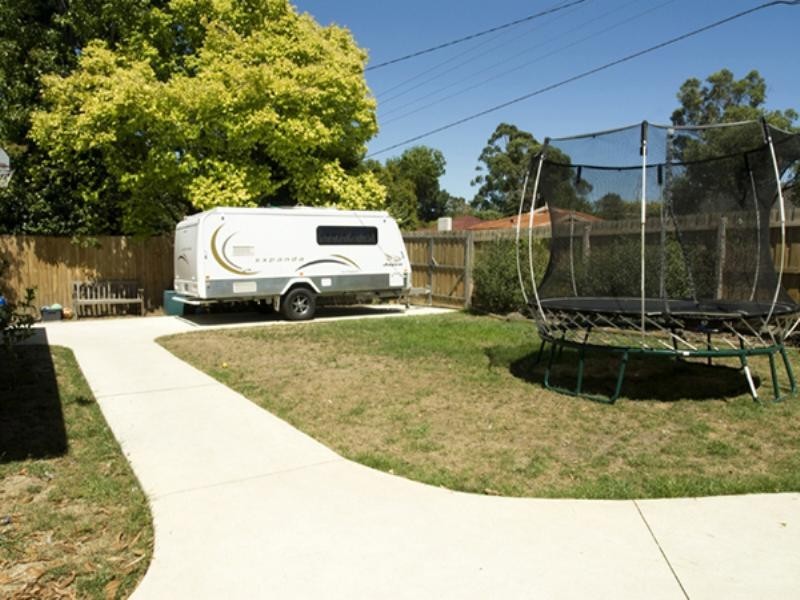 15 Anne Road, Knoxfield VIC 3180