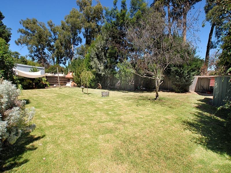 14 Rome Beauty Avenue, The Basin VIC 3154