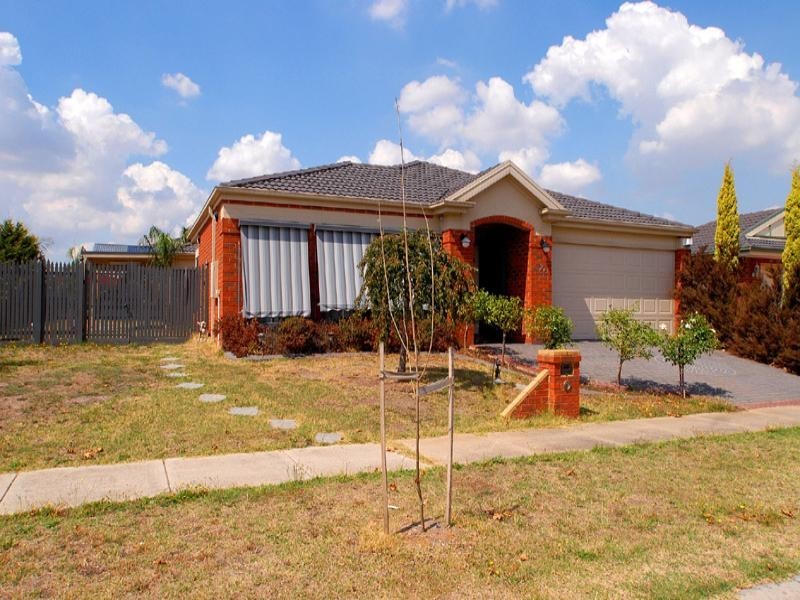 26 Cromford Crescent, Narre Warren South VIC 3805
