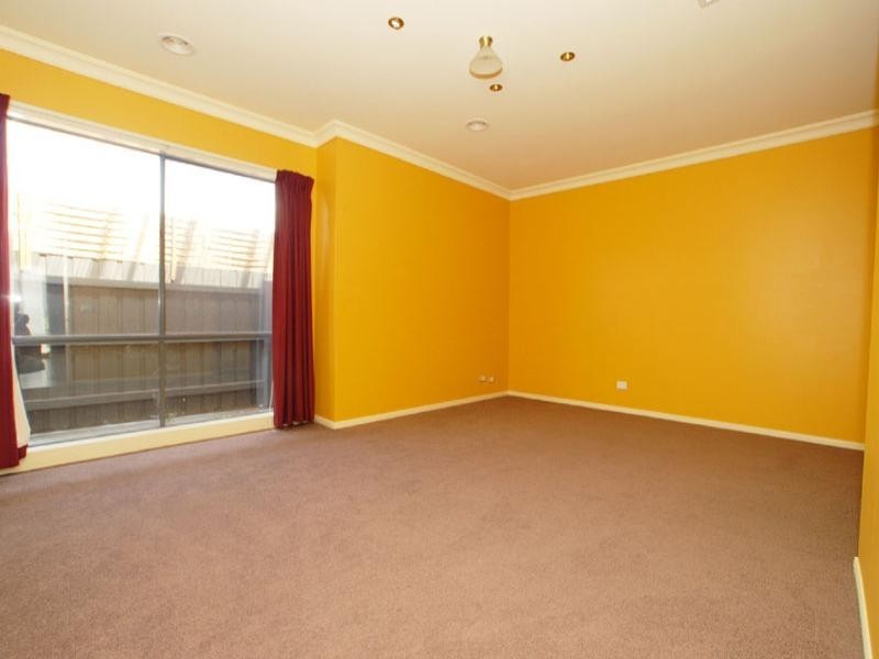 26 Cromford Crescent, Narre Warren South VIC 3805