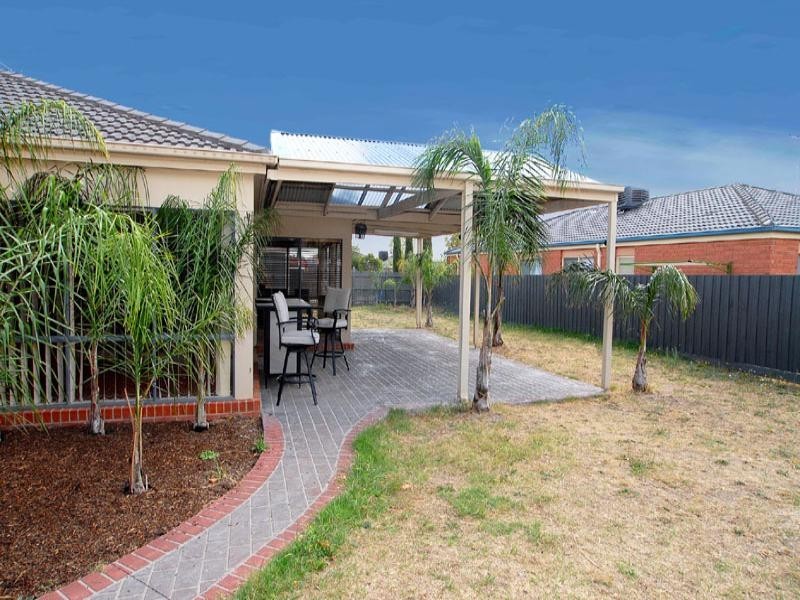 26 Cromford Crescent, Narre Warren South VIC 3805