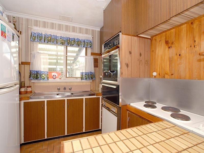 4 Carlisle Road, Ferntree Gully VIC 3156