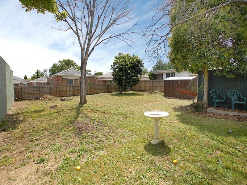 4 Carlisle Road, Ferntree Gully VIC 3156