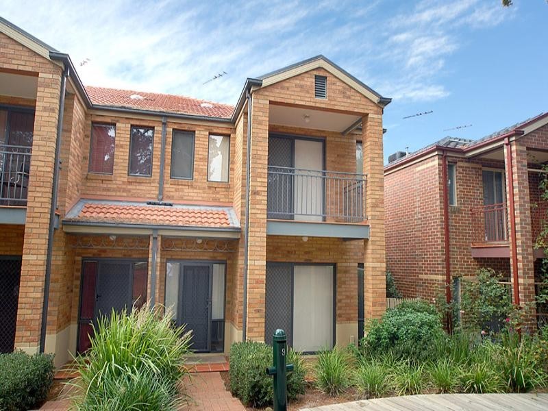 9 Houghton Drive, Ferntree Gully VIC 3156