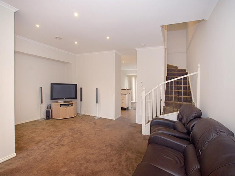 9 Houghton Drive, Ferntree Gully VIC 3156