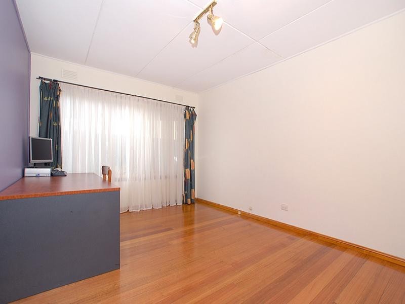 28 Loretto Avenue, Ferntree Gully VIC 3156