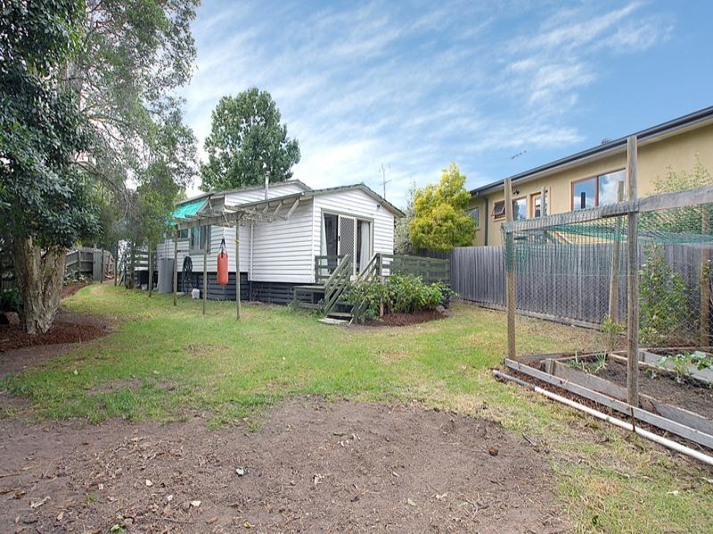 28 Loretto Avenue, Ferntree Gully VIC 3156