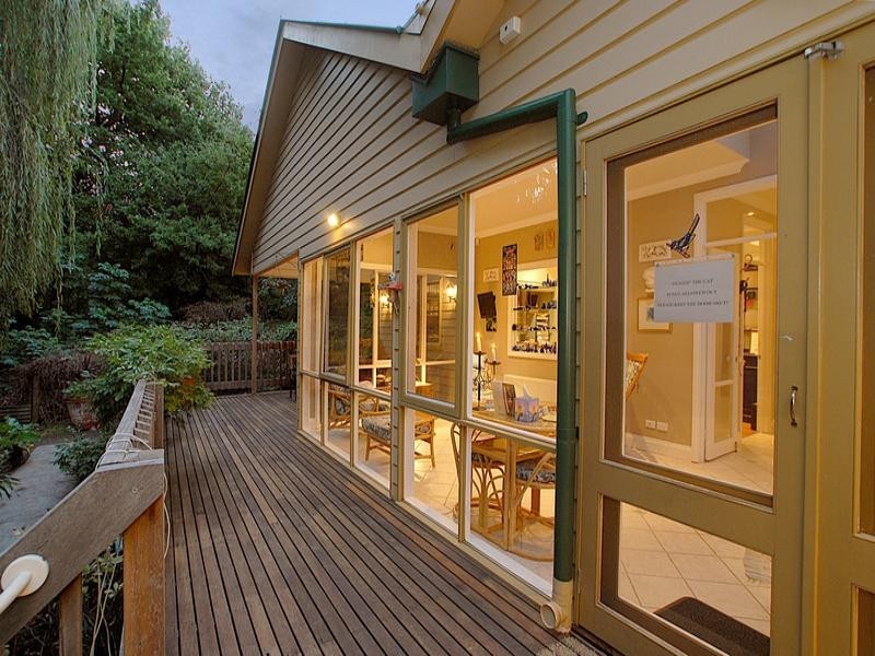 1 Railway Parade, Menzies Creek VIC 3159