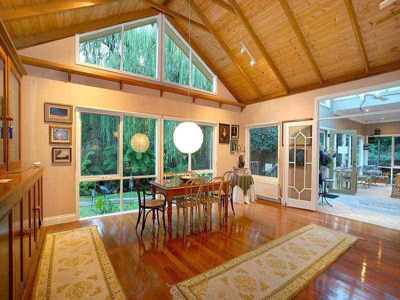 1 Railway Parade, Menzies Creek VIC 3159