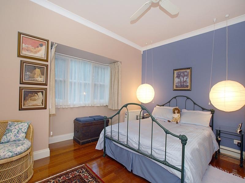 1 Railway Parade, Menzies Creek VIC 3159