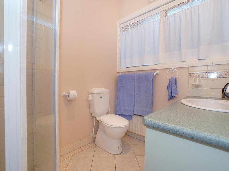 1 Railway Parade, Menzies Creek VIC 3159