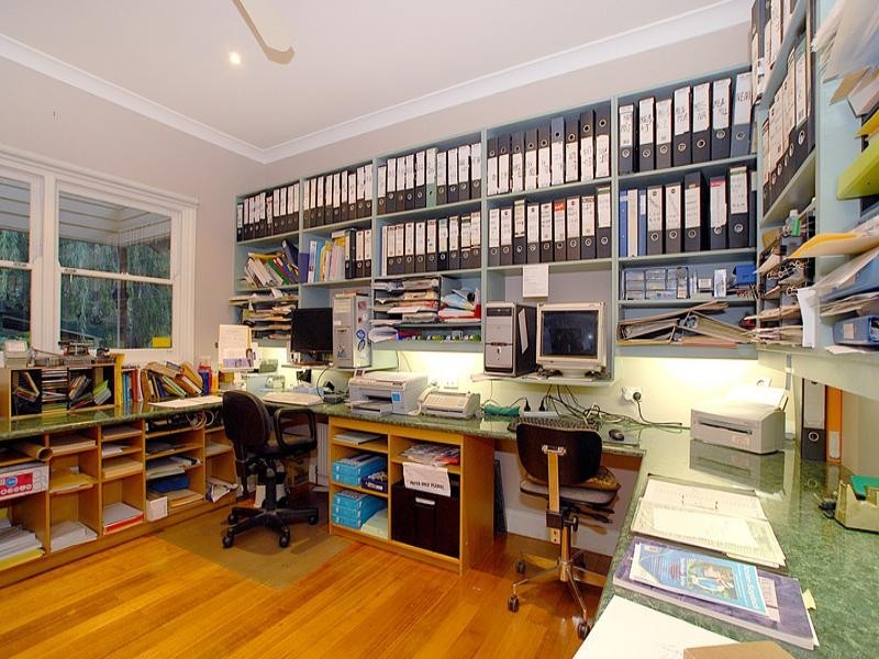 1 Railway Parade, Menzies Creek VIC 3159