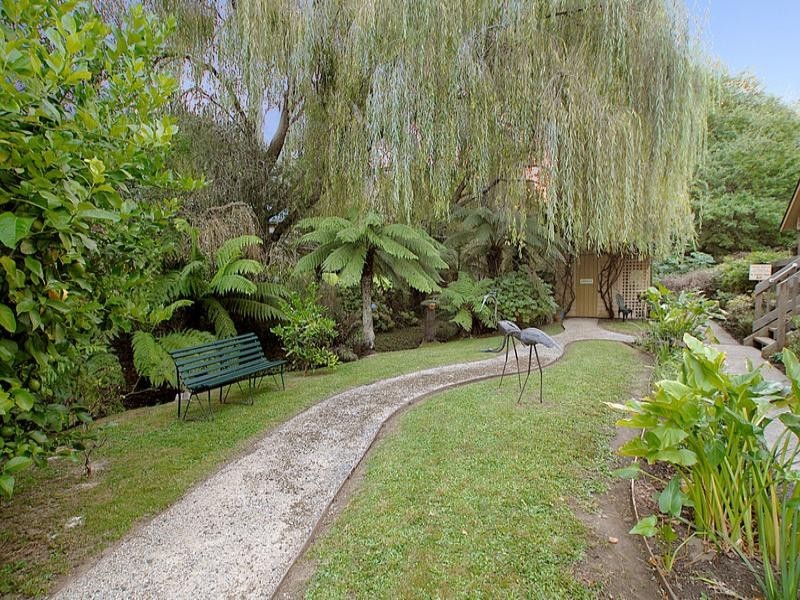 1 Railway Parade, Menzies Creek VIC 3159