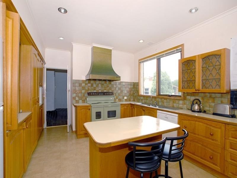 18 Bales Street, Ferntree Gully VIC 3156