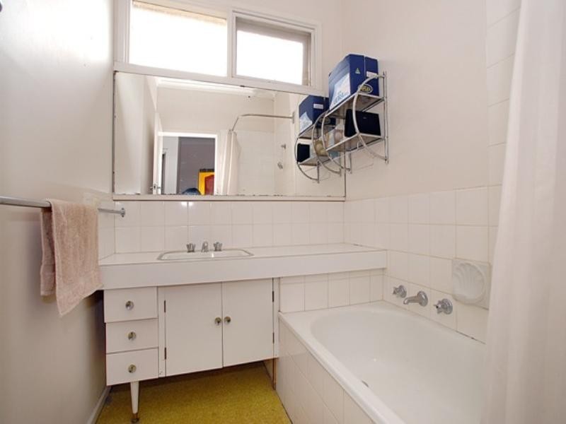 18 Bales Street, Ferntree Gully VIC 3156