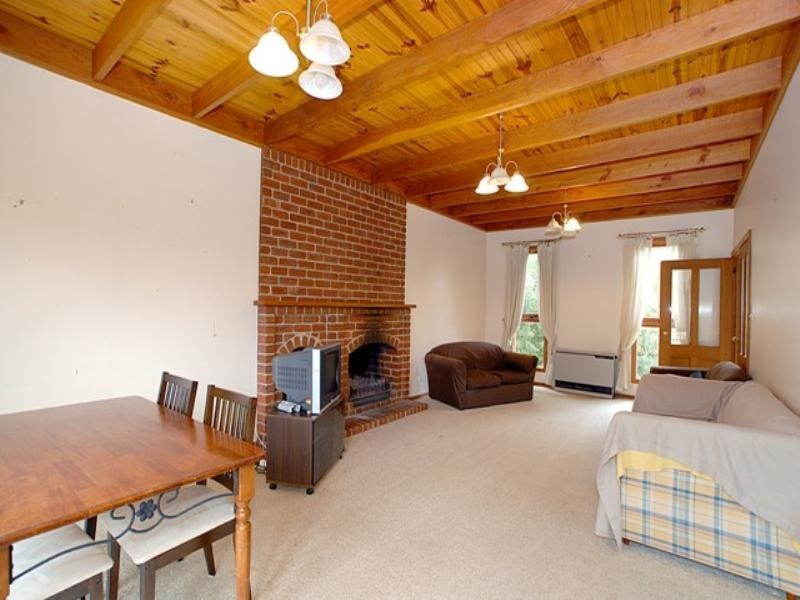 18 Bales Street, Ferntree Gully VIC 3156