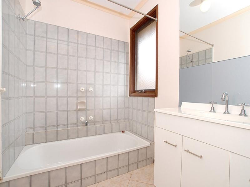 1/5 Rayner Close, Rowville VIC 3178