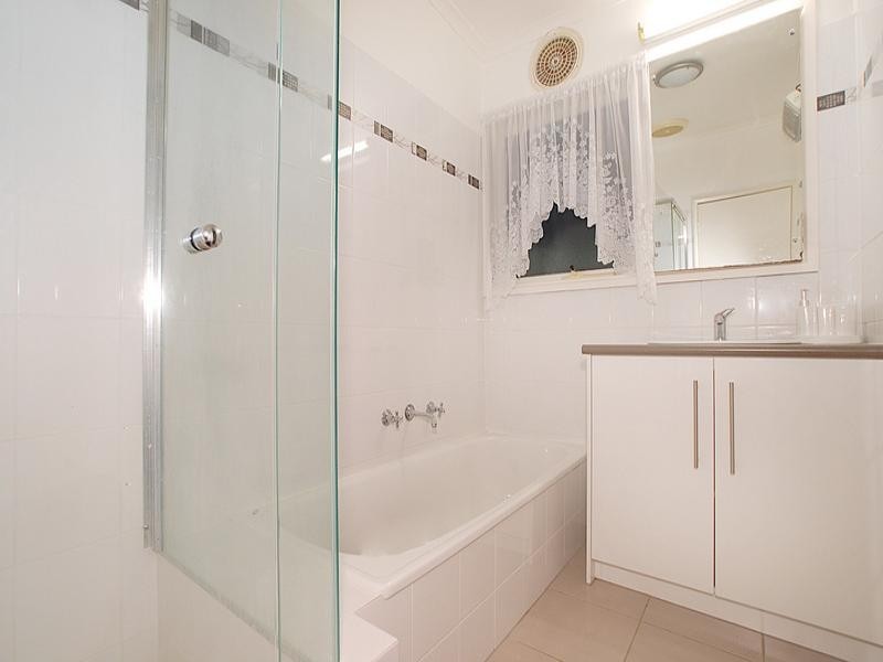 11 Florida Drive, Ferntree Gully VIC 3156